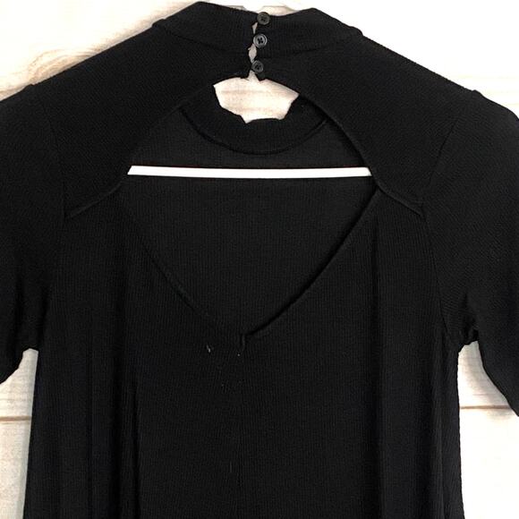 American Eagle Outfitters Soft & Sexy Black Keyhole Back Mini Dress Size XS - Picture 4 of 6